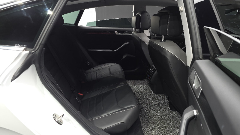 car Volkswagen Arteon id55337 photo #11