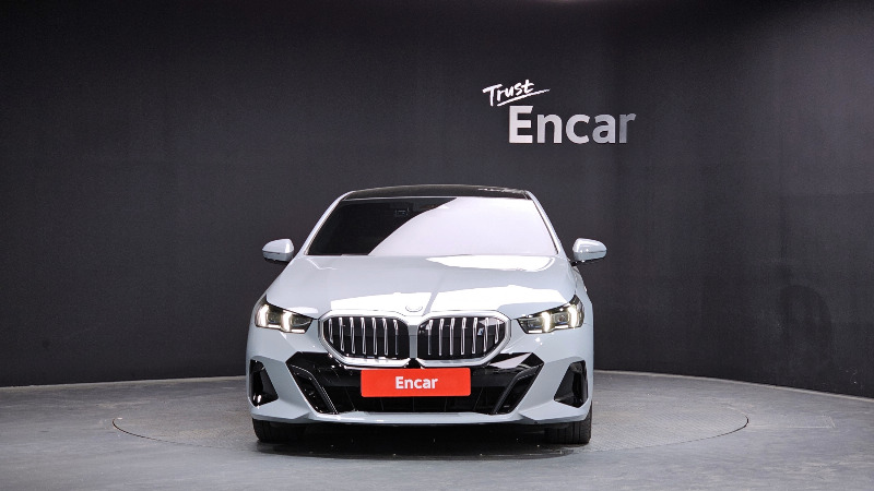 car BMW i5 id55371 photo #3
