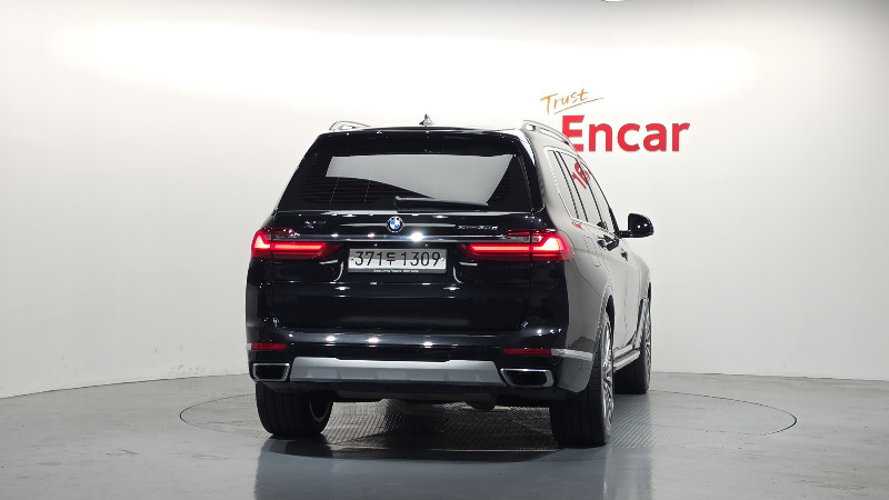 car BMW X7 id55375 photo #4