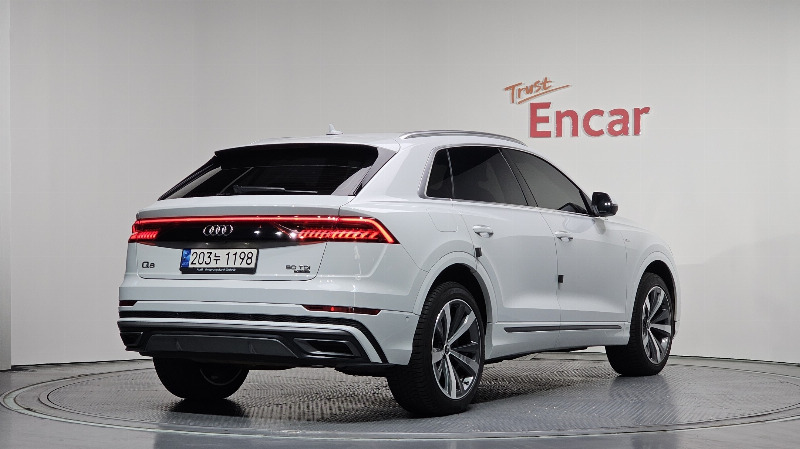 car Audi Q8 id55441 photo #2