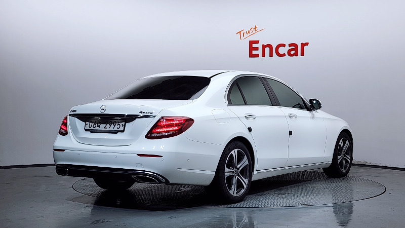 car Mercedes Benz E Class id55456 photo #2
