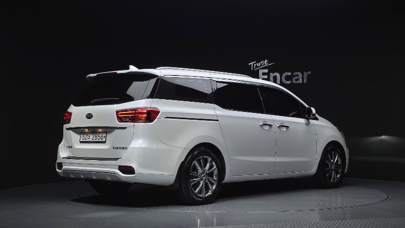 car KIA Carnival id55587 photo #2