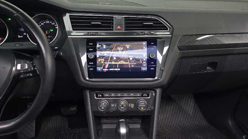 car Volkswagen Tiguan id55648 photo #13