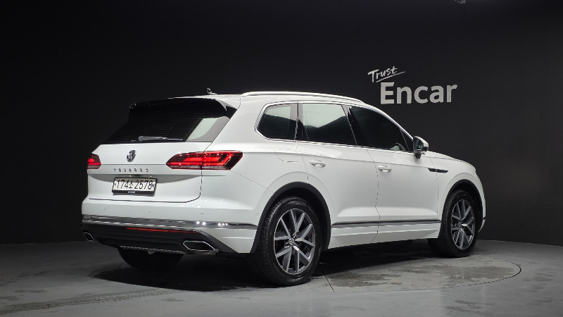 car Volkswagen Touareg id55651 photo #2