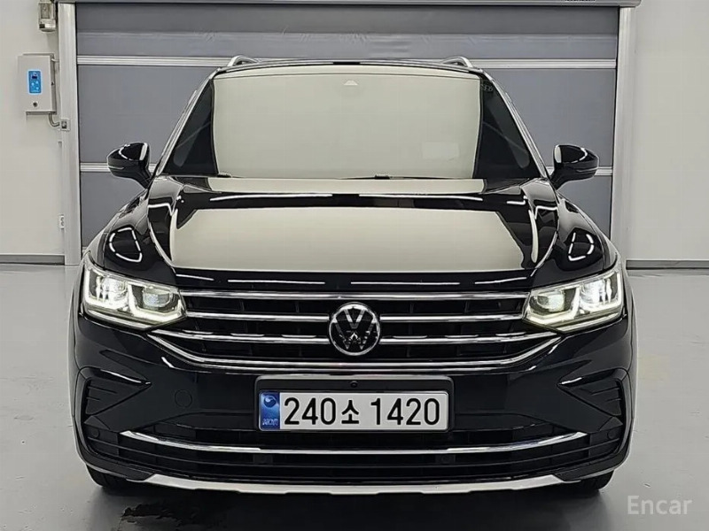 car Volkswagen Tiguan id55653 main photo
