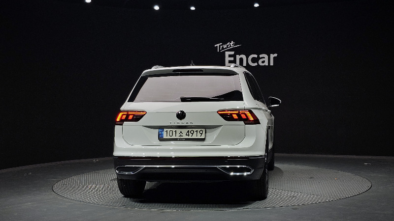 car Volkswagen Tiguan id55663 photo #4