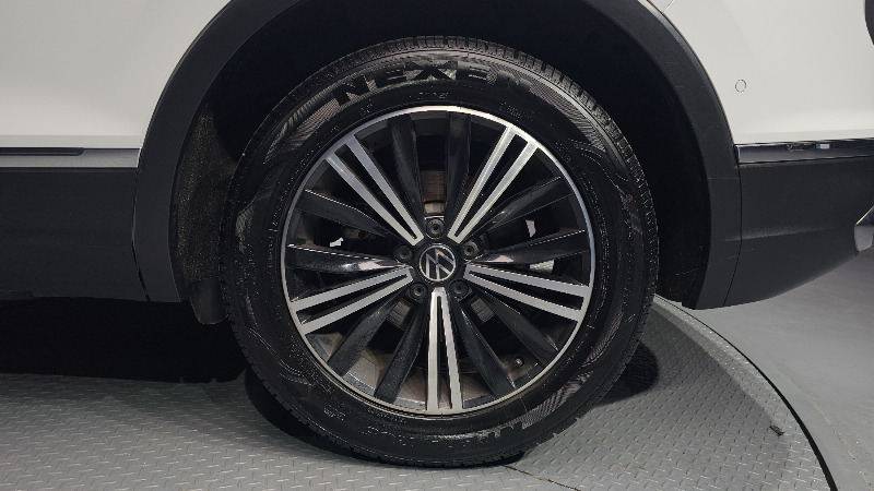 car Volkswagen Tiguan id55663 photo #5