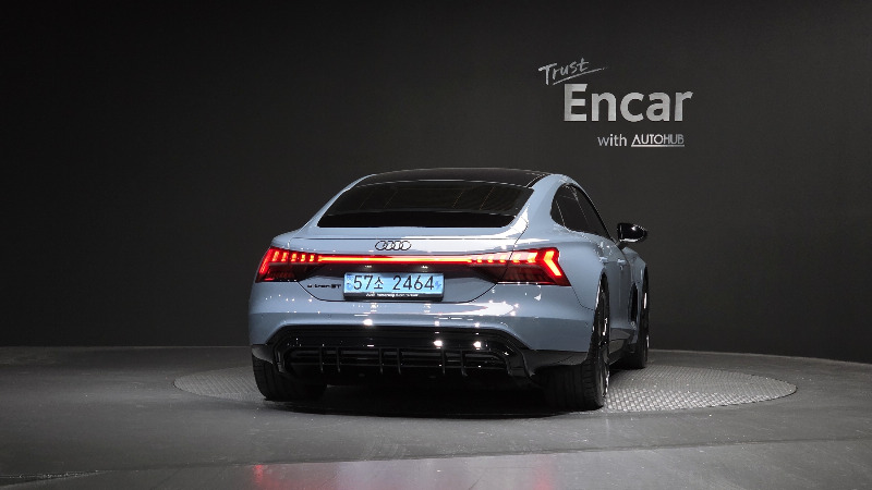 car Audi e-tron GT id55730 photo #4