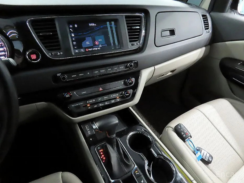 car KIA Carnival id55768 photo #9