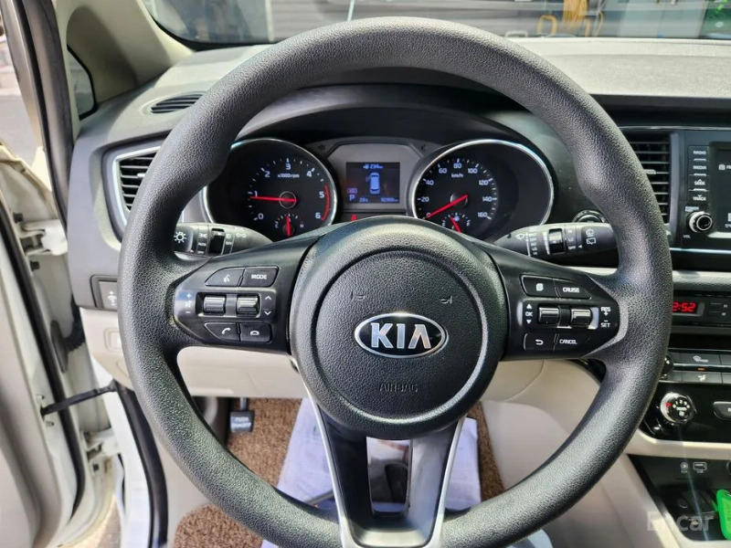 car KIA Carnival id55788 photo #6