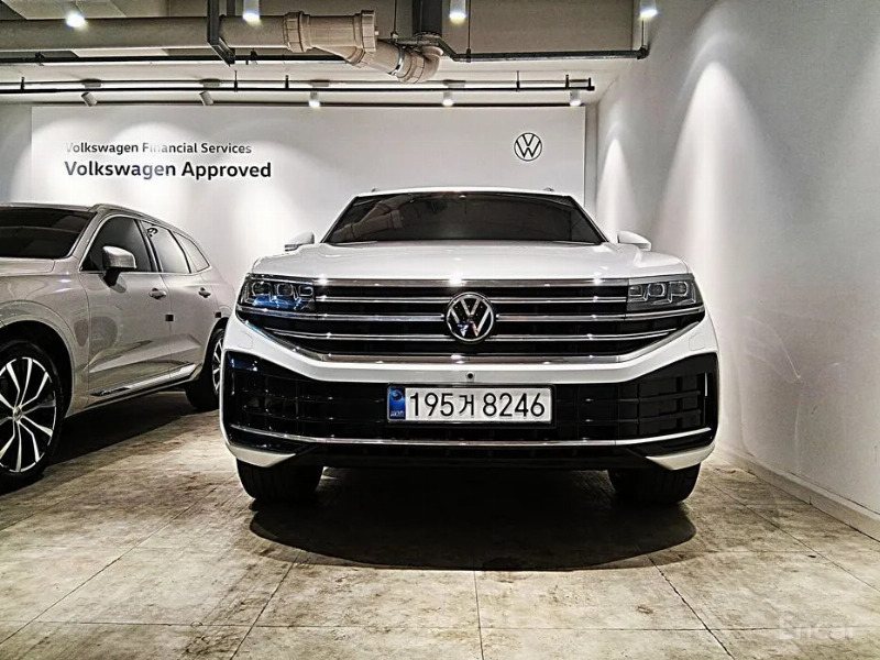 car Volkswagen Touareg id55815 photo #2