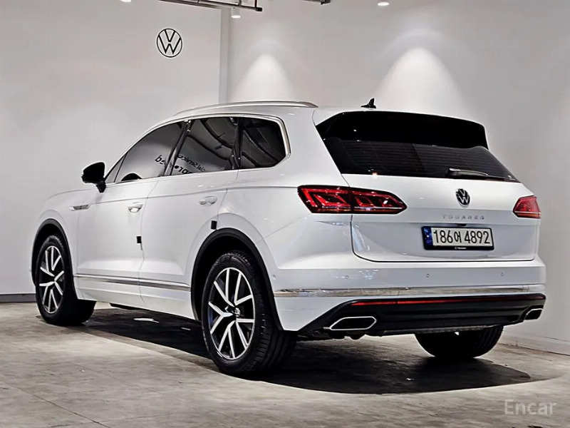 car Volkswagen Touareg id55816 photo #2