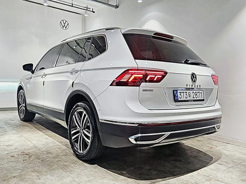 car Volkswagen Tiguan id55823 photo #2