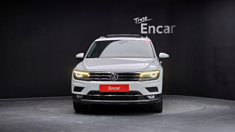 car Volkswagen Tiguan id55828 photo #3