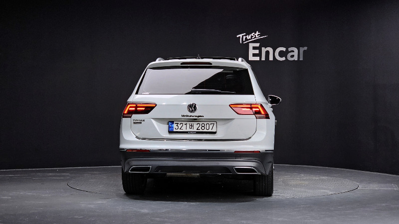 car Volkswagen Tiguan id55828 photo #4