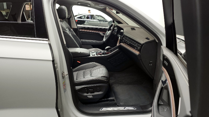 car Volkswagen Touareg id55829 photo #11