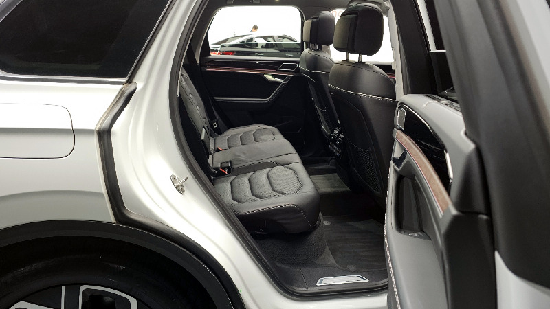car Volkswagen Touareg id55829 photo #12