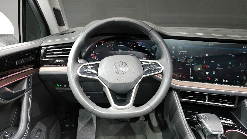 car Volkswagen Touareg id55829 photo #13