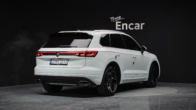 car Volkswagen Touareg id55829 photo #2