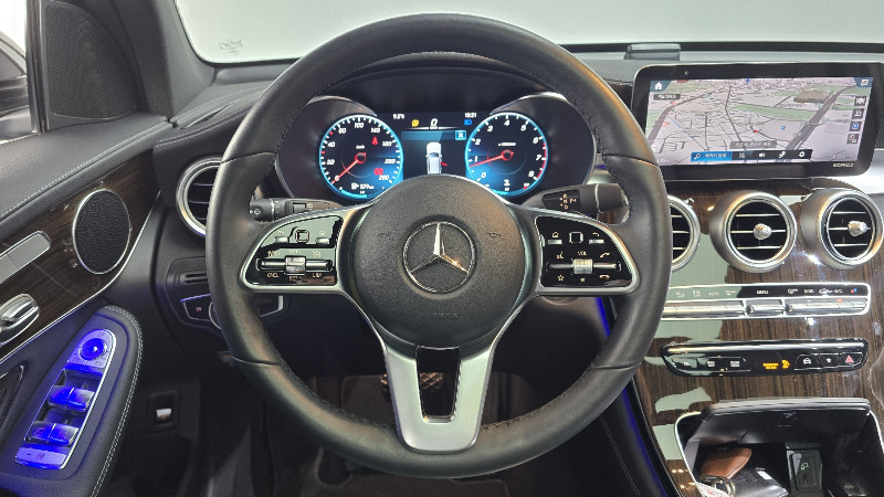 car Mercedes Benz GLC id55906 photo #13