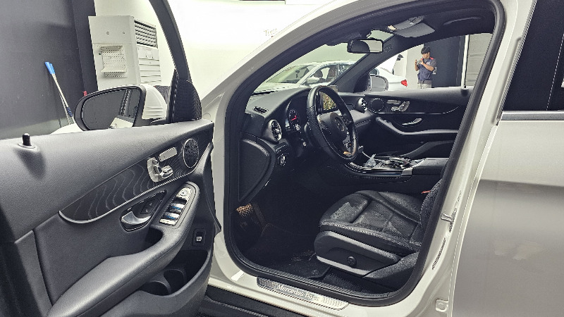 car Mercedes Benz GLC id55908 photo #10