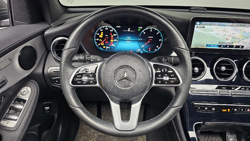 car Mercedes Benz GLC id55909 photo #13
