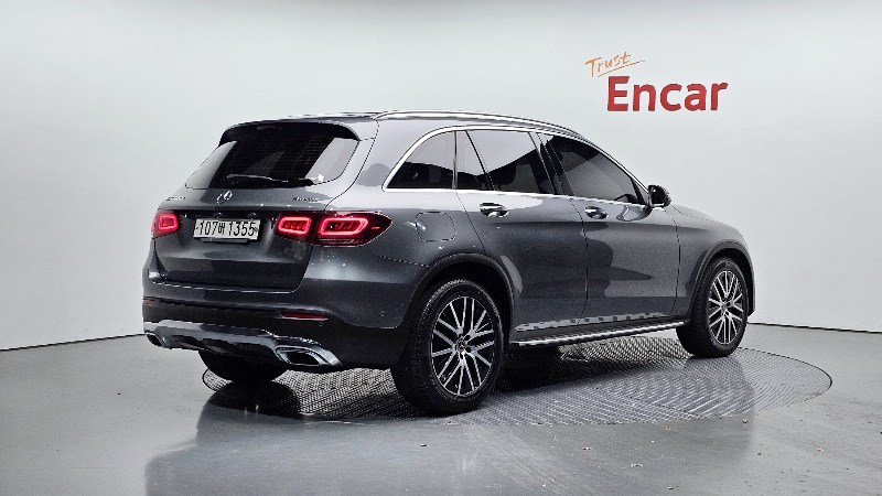 car Mercedes Benz GLC id55909 photo #2