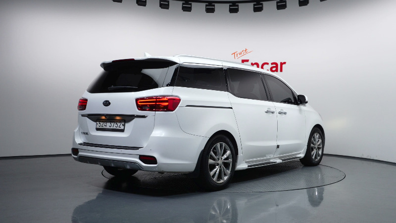 car KIA Carnival id55933 photo #2