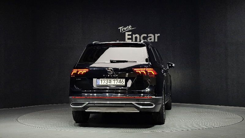 car Volkswagen Tiguan id56037 photo #4
