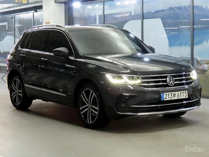 car Volkswagen Tiguan id56039 main photo