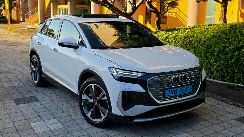 car Audi Q4 e-tron id56139 main photo