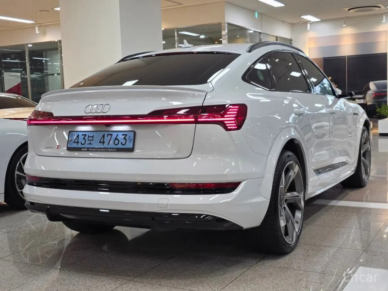 car Audi e-tron id56149 photo #2