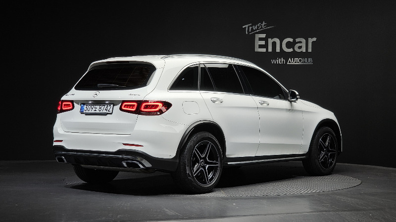 car Mercedes Benz GLC id56157 photo #2