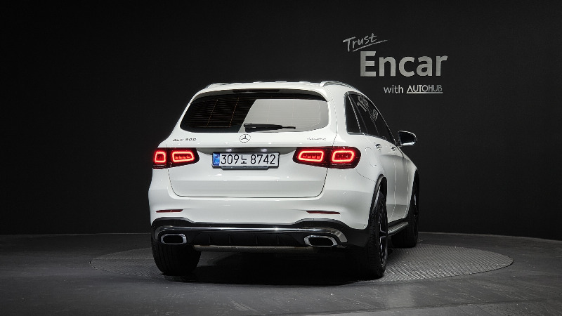car Mercedes Benz GLC id56157 photo #4