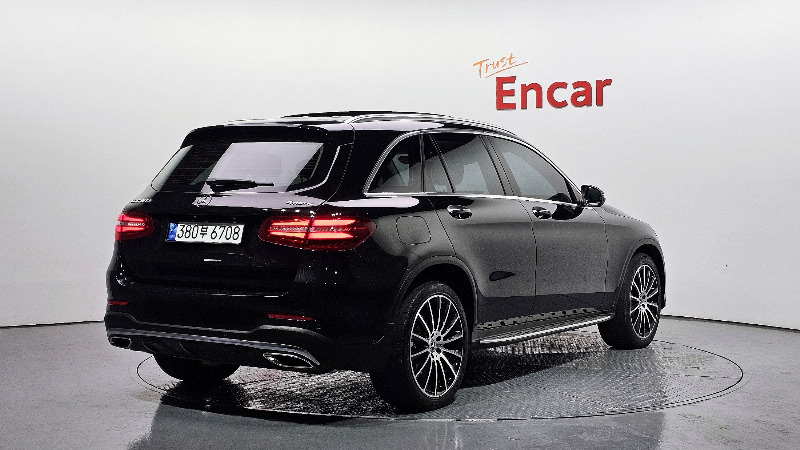 car Mercedes Benz GLC id56164 photo #2