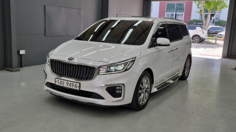 car KIA Carnival id56280 main photo
