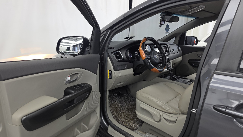 car KIA Carnival id56292 photo #10