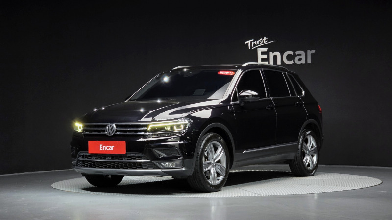 car Volkswagen Tiguan id56314 main photo