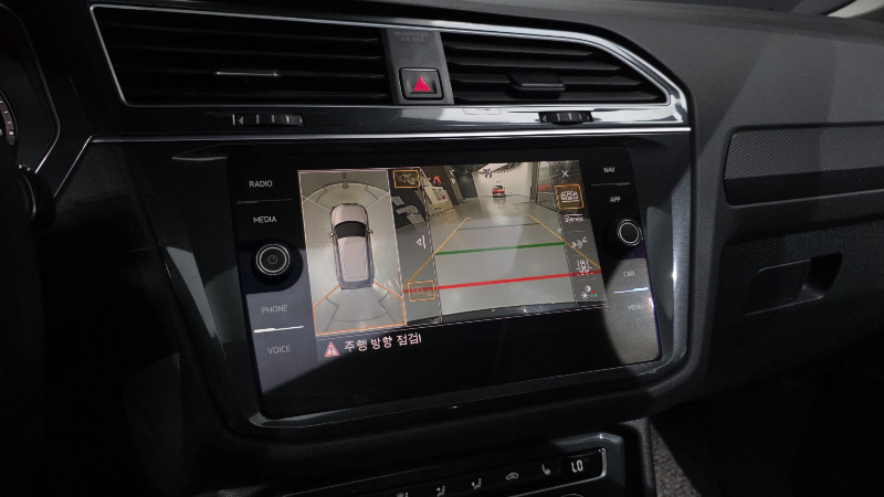 car Volkswagen Tiguan id56314 photo #15