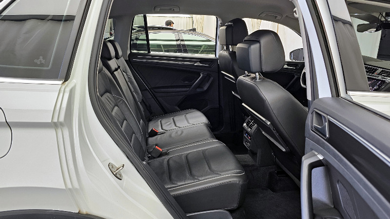 car Volkswagen Tiguan id56316 photo #12