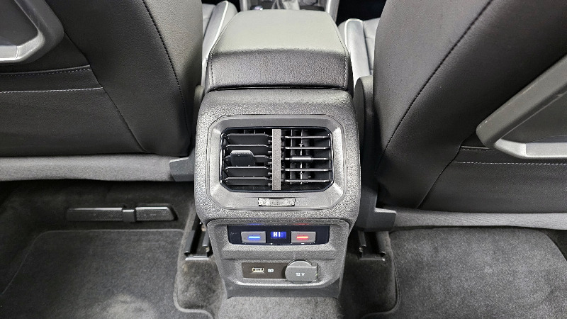 car Volkswagen Tiguan id56316 photo #18