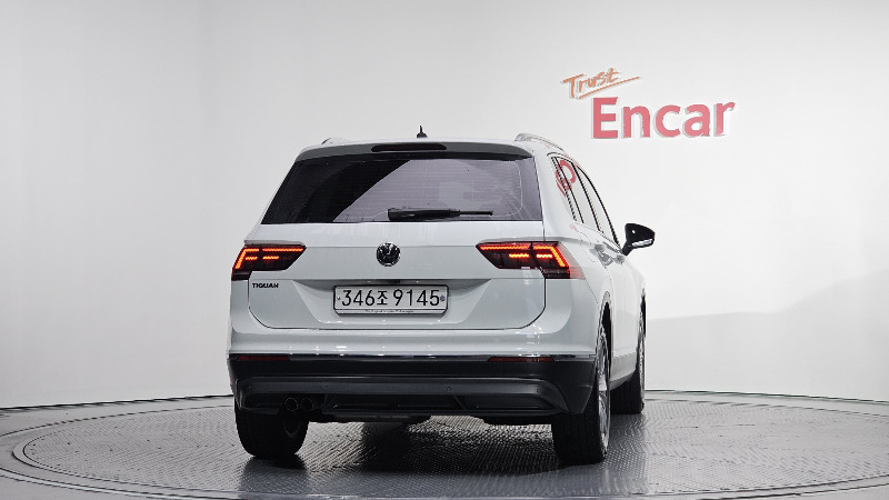 car Volkswagen Tiguan id56316 photo #4