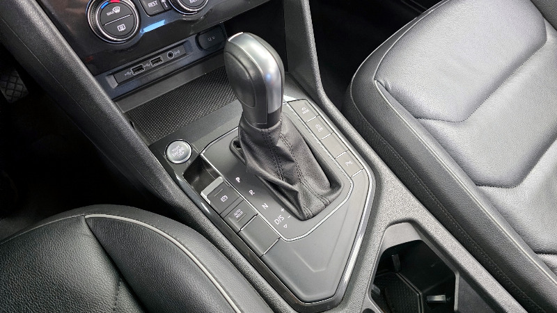 car Volkswagen Tiguan id56316 photo #9