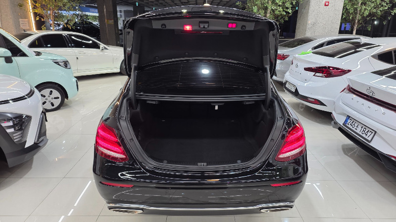 car Mercedes Benz E Class id56366 photo #7