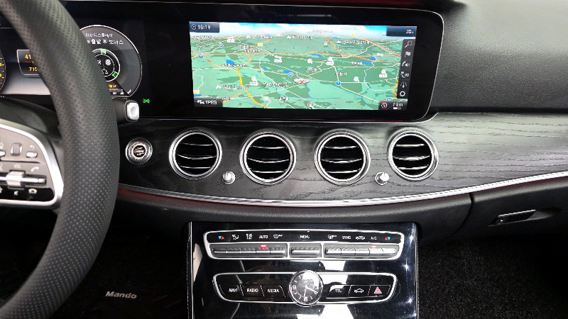 car Mercedes Benz E Class id56367 photo #14