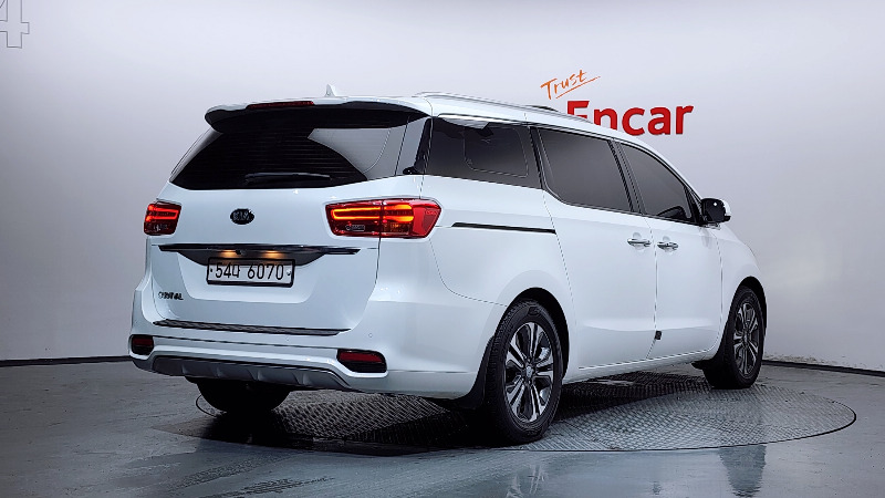 car KIA Carnival id56519 photo #2
