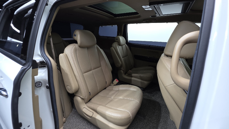 car KIA Carnival id56533 photo #12