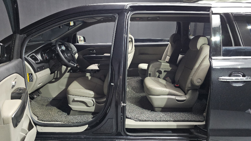 car KIA Carnival id56545 photo #19