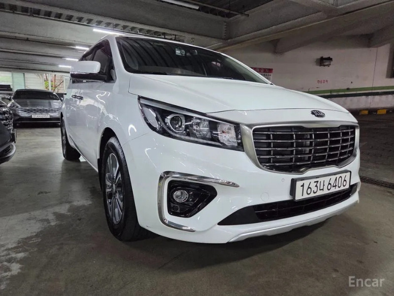 car KIA Carnival id56943 main photo