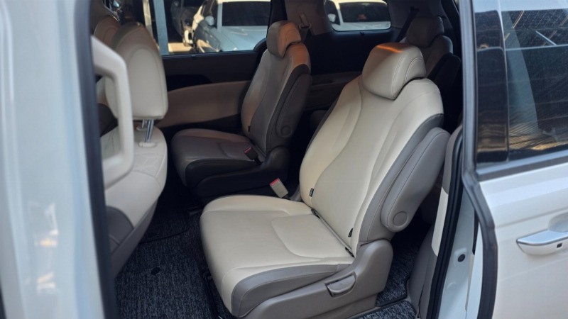 car KIA Carnival id56965 photo #7